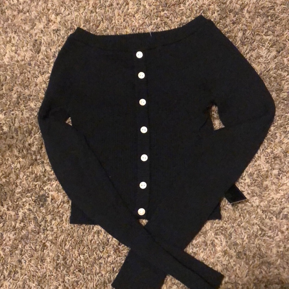 Long sleeve crop top